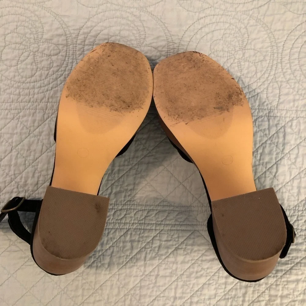 House of Harlow 1960 Tanner platform block heel. Black faux suede. Size 9 1/2. - Picture 8 of 9